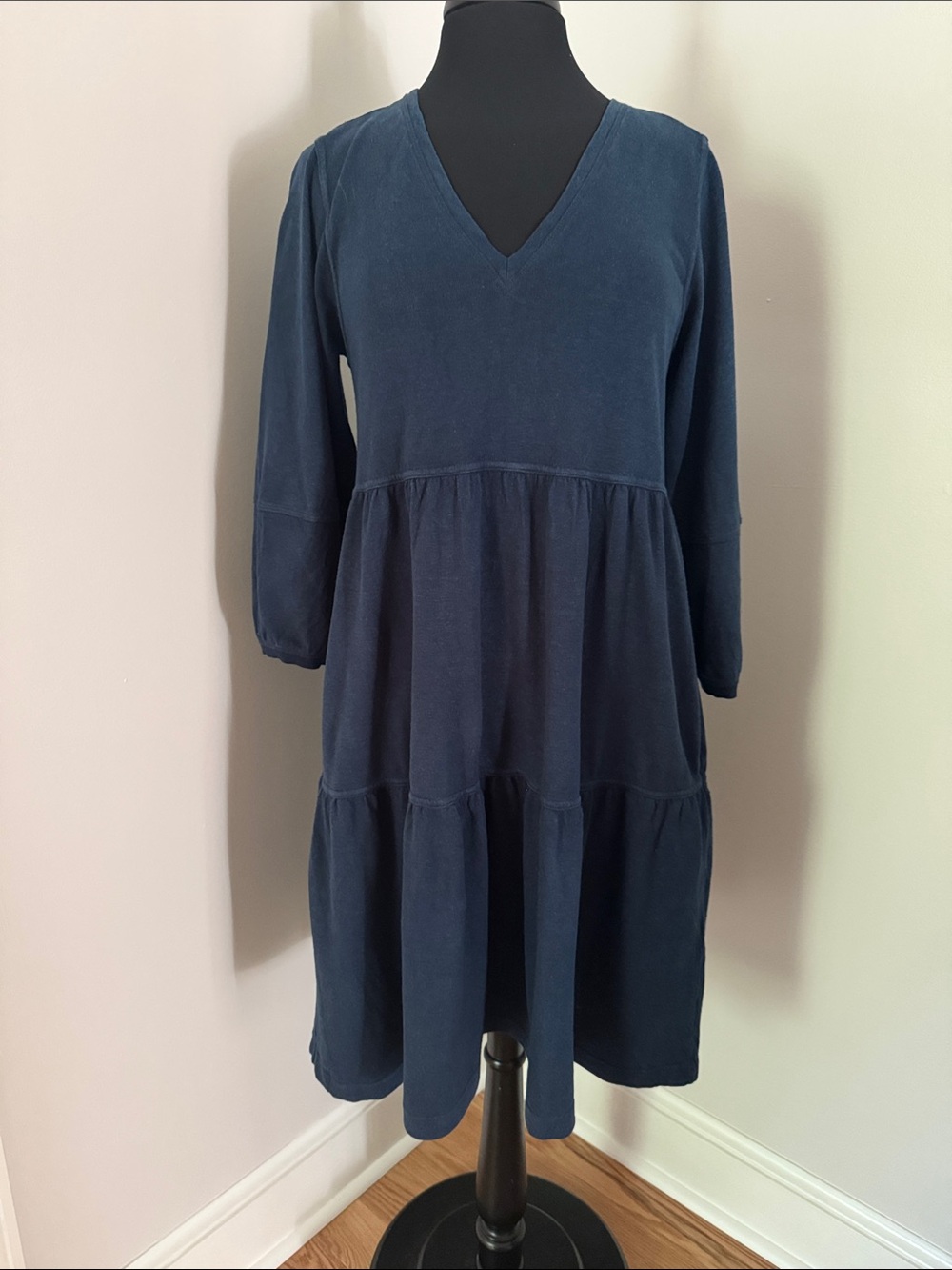 Wrap London Navy V-Neck Tiered Midi Dress EUC Size 2